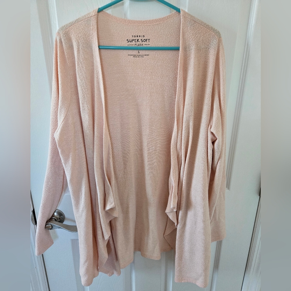 Torrid Super Soft Plush Pink Waterfall Cardigan Plus Sz 1X